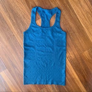Lululemon workout tank - Size 2